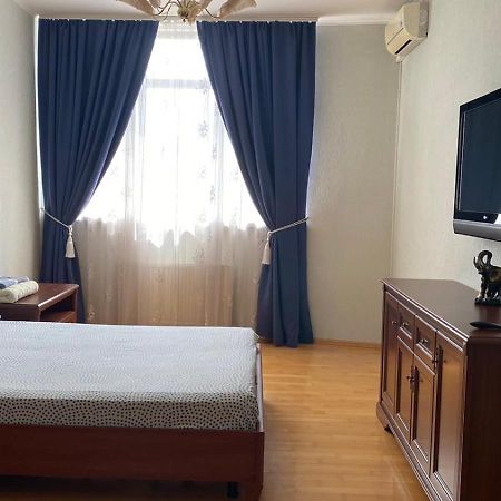 Comfortable Apartment On The Obolon Киев Экстерьер фото