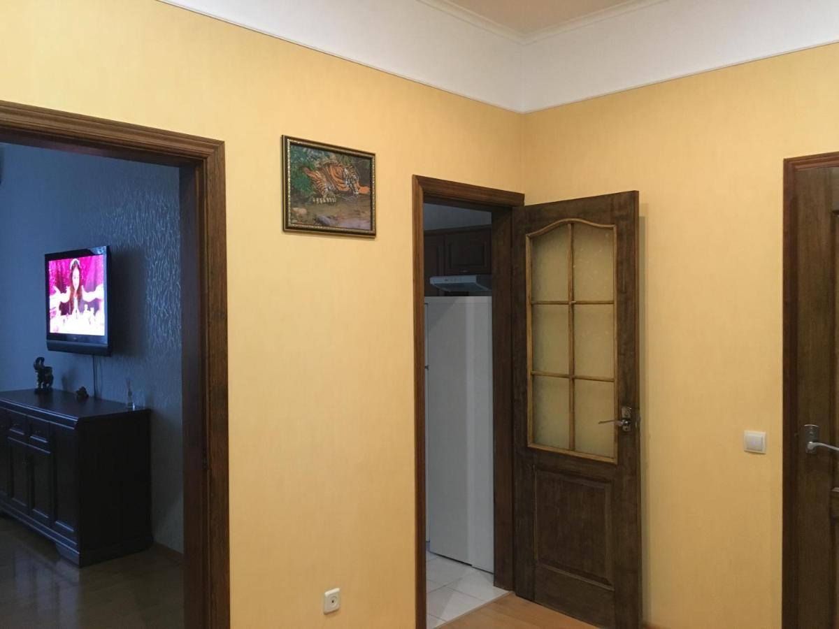 Comfortable Apartment On The Obolon Киев Экстерьер фото