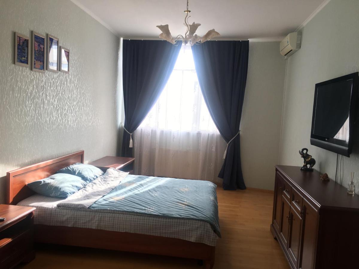 Comfortable Apartment On The Obolon Киев Экстерьер фото